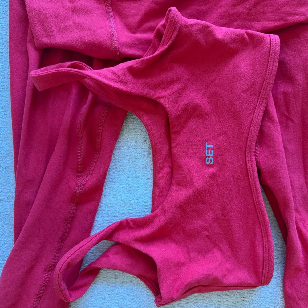 SET Active Red Sports Bra and Leggings